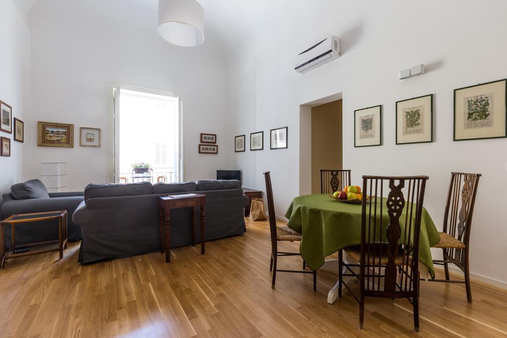 Elegante E Moderno Appartamento Al Politeama Παλέρμο Εξωτερικό φωτογραφία